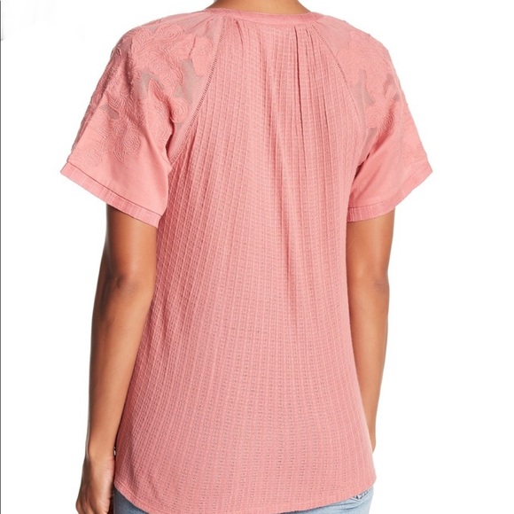 Lucky Brand Small Floral Sleeve Top - Picture 2 of 2